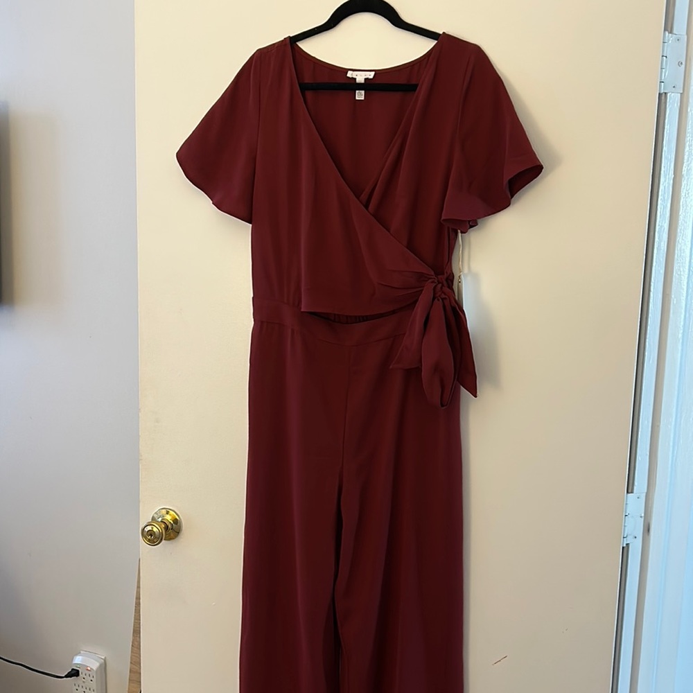 Maroon short sleeve jumpsuit